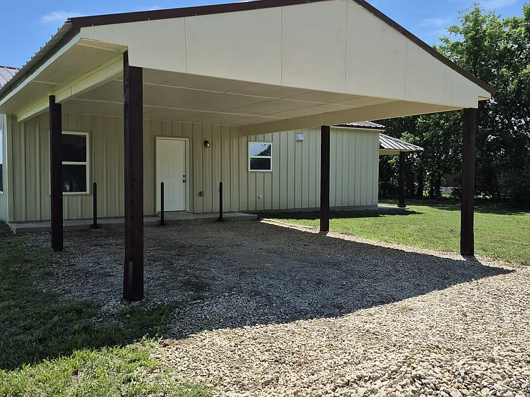 14320 Cashs Mill Rd — Photo 3