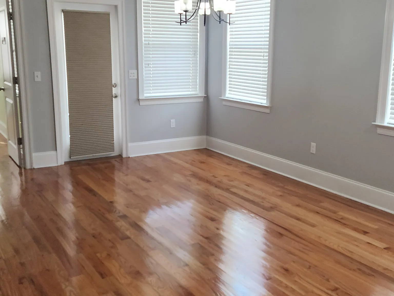 3 bed, 2.5 bath, 1665 sqft, $2,500 — Photo 2