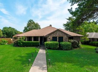 200 Beltwoods Dr, Desoto, TX 75115