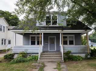 300 Helen St, Hamden, CT 06514