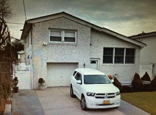 15923 90th St, Howard Beach, NY 11414