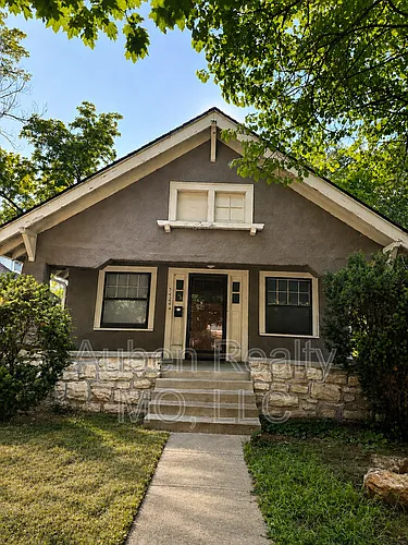5424 Charlotte St Photo 1