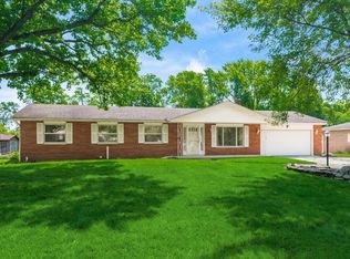 5166 Southern Grove Dr, Grove City, OH 43123