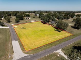 1722 N 579th Rd, Baldwin City, KS 66006