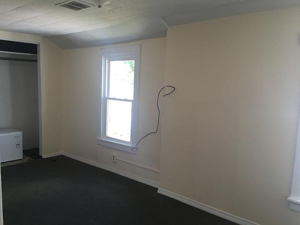 2nd floor bedroom