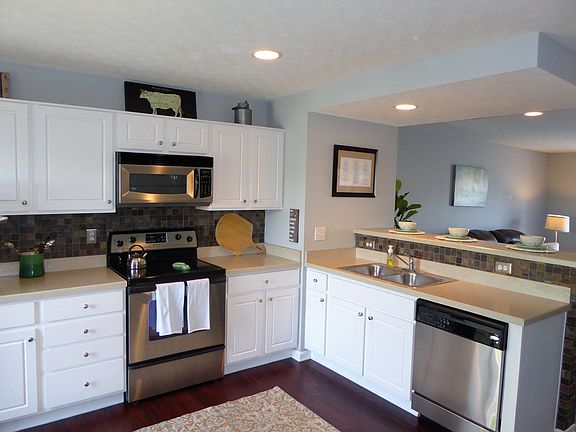 5th image of 5562 Rainbow Falls St