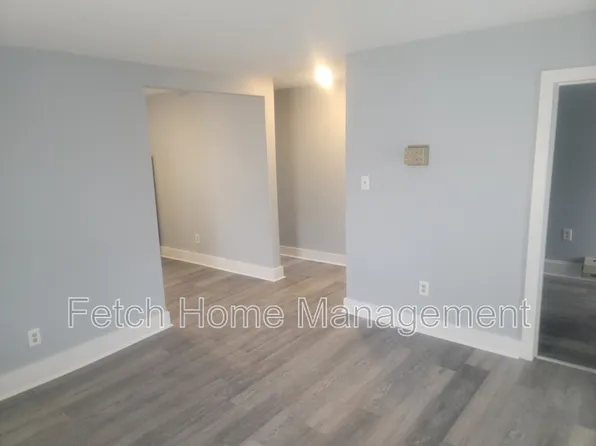 3 N Main St, Stewartstown, PA