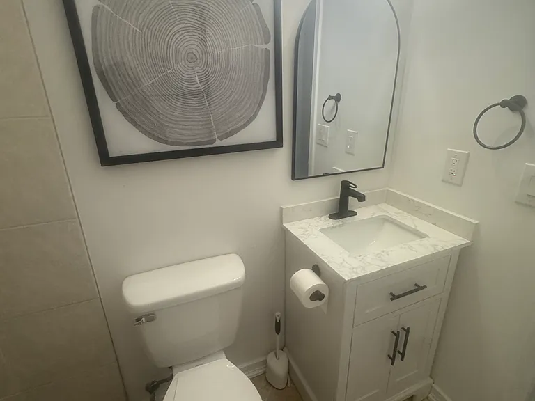 1050 Parkwest Ct — Photo 23
