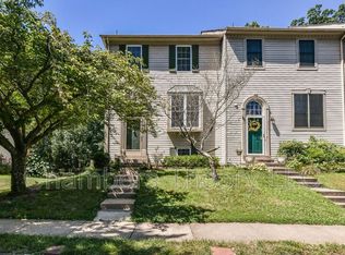 3332 Stone Heather Ct, Herndon, VA 20171