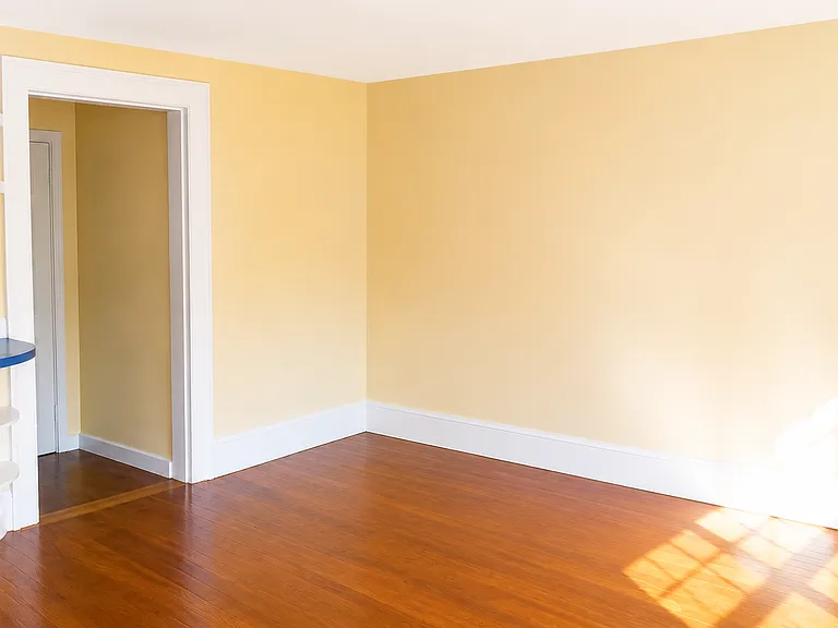 81 Bridge St #4 — Photo 3