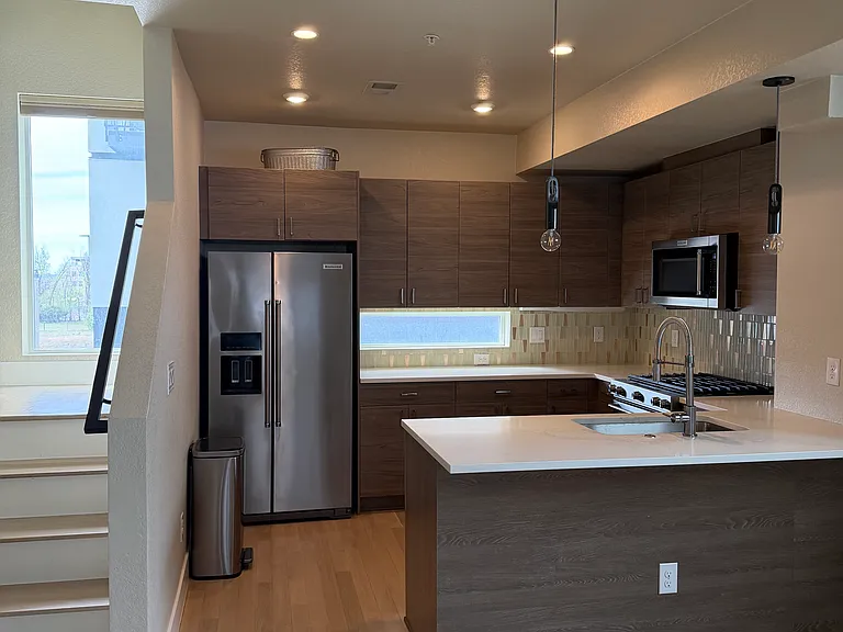 1579 Grove St #3 — Photo 3