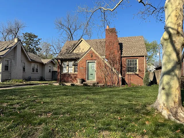 1420 S Gary Ave — Photo 4