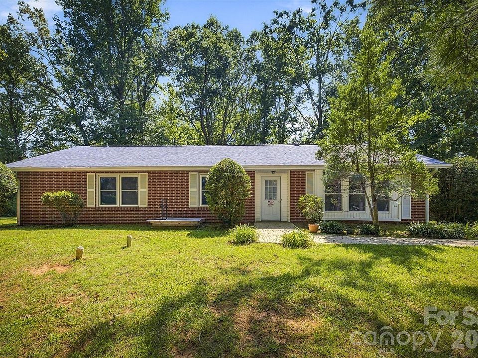 1st image of 114 Fairview Rd