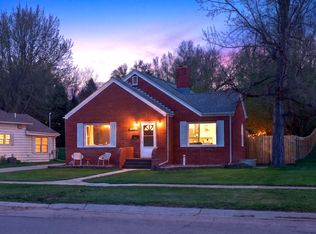 1032 Kingsbury St, Belle Fourche, SD 57717