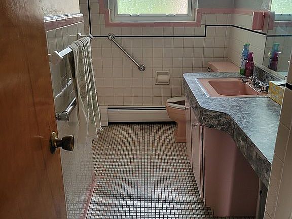 5th image of 8885 Persimmon Grove Pike