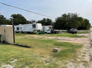 207 NE Front St, Millsap, TX 76066