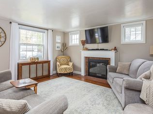 16 Londonderry Rd, Framingham, MA 01702
