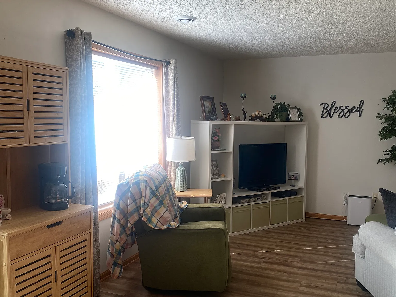 3 bed, 2.5 bath, 1784 sqft, $2,450 — Photo 4