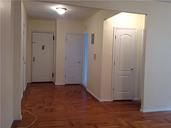 Rented by R New York