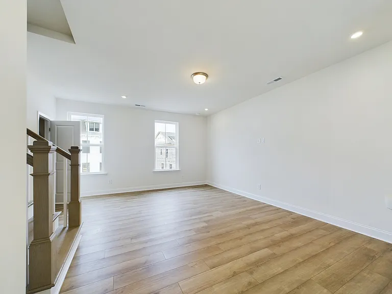 4211 Alexander View Dr — Photo 14