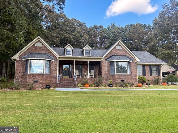 2nd image of 151 Samanda Cir