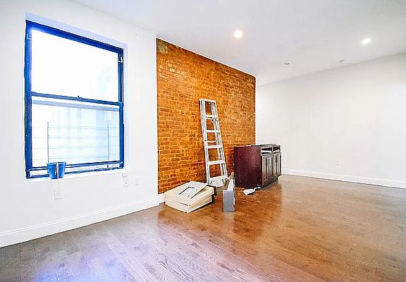 2nd image of 188 Claremont Ave APT 2