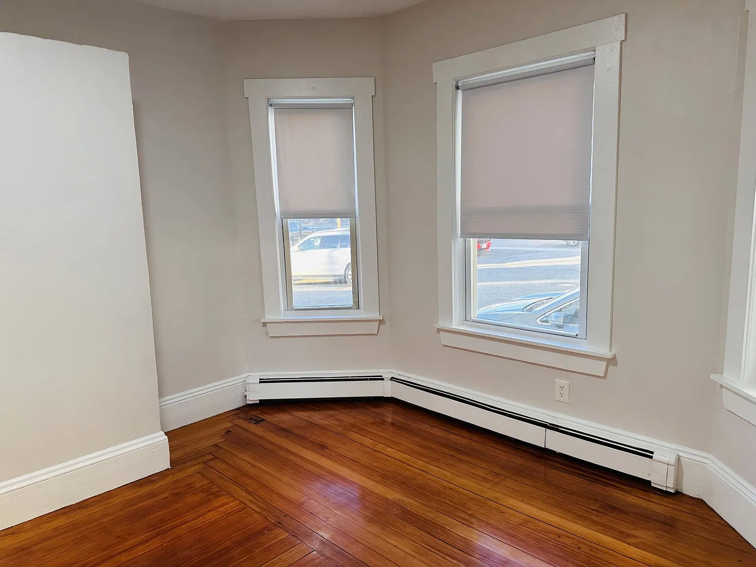 870 Moody St — Photo 2