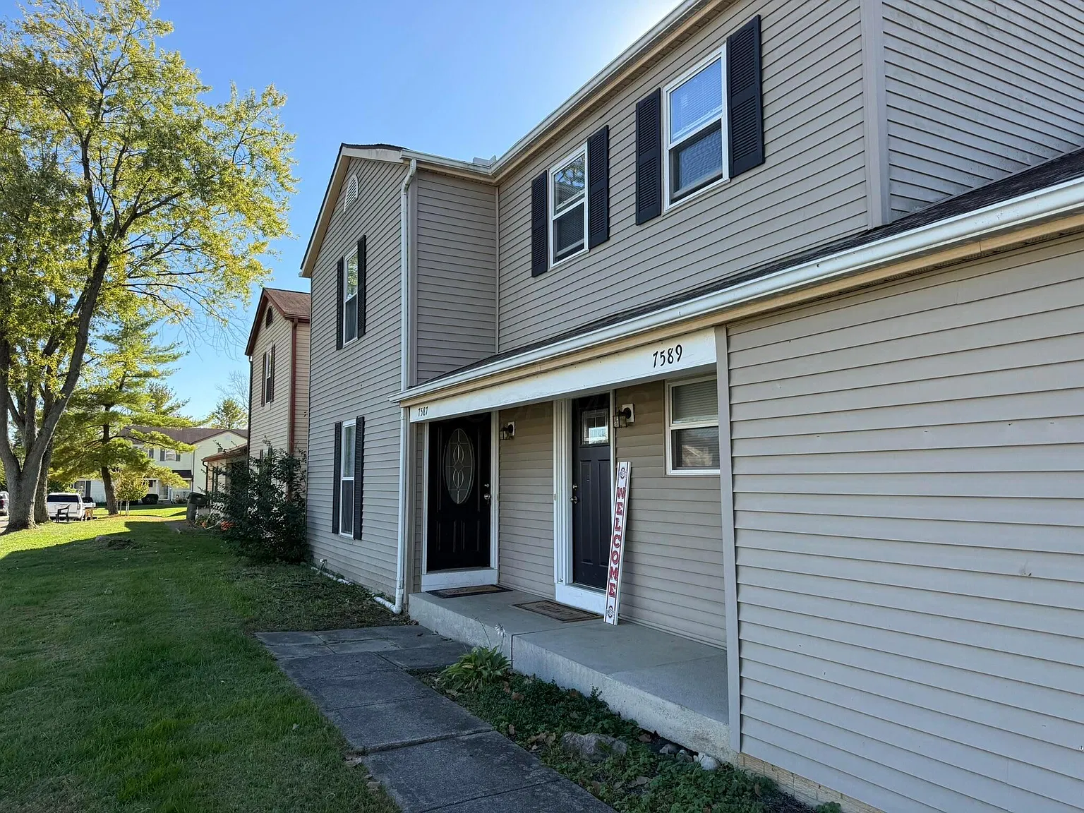 3 bed, 1.5 bath, 1400 sqft, $1,800 — Photo 3