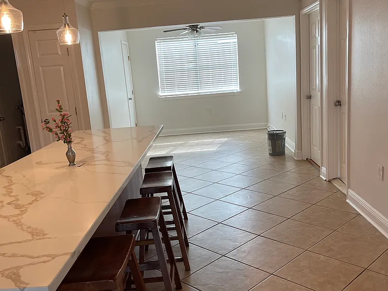 4346 Wellington Ave — Photo 3