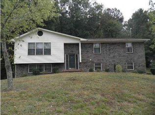 1058 White Oak Rd NW, Cleveland, TN 37312