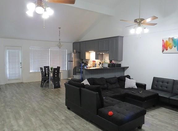 2nd image of 2904 Old Houston Rd APT 4