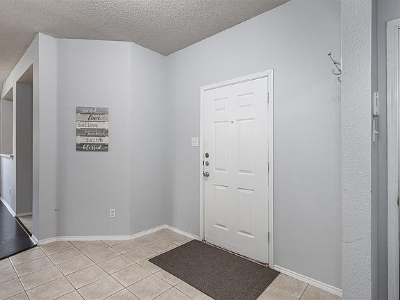 3rd image of 9916 Tyler Dr