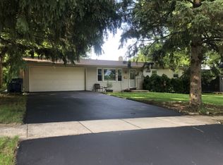 901 Susan Ct, Dekalb, IL 60115