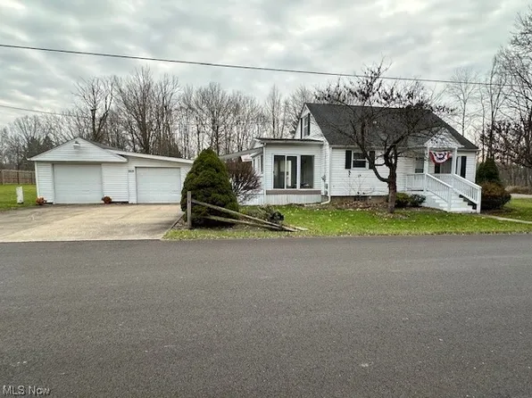 829 Ellsworth Ave, Warren, OH 44483