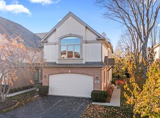 860 N Maple Ave, Palatine, IL 60067