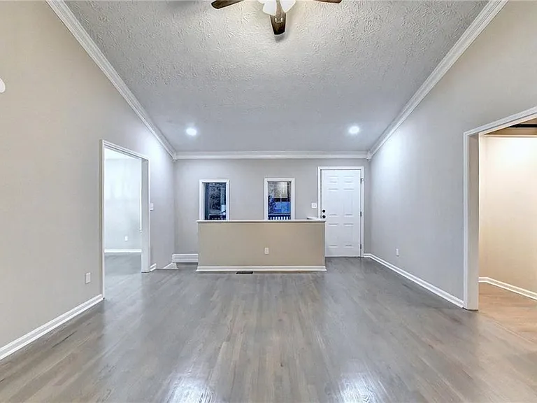 3372 Cottonwood Ln — Photo 3