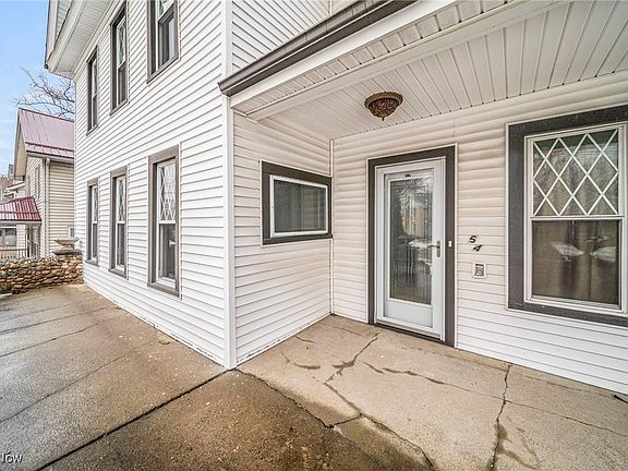 4th image of 64 Grant St