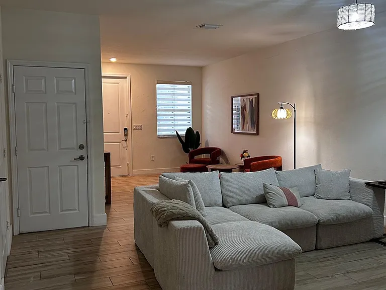 11429 SW 253rd St — Photo 10