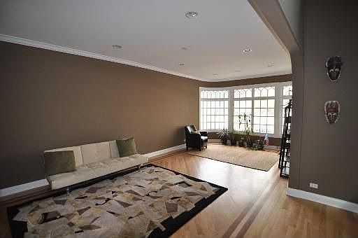 5th image of 5040 S Blackstone Ave