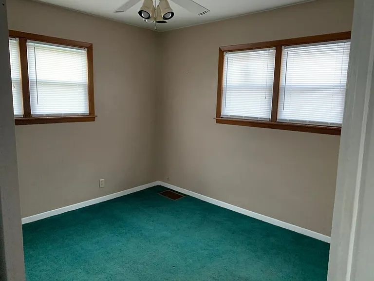 505 Fernwood Dr — Photo 9