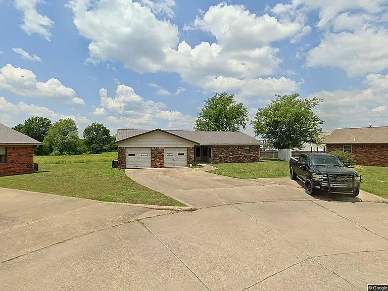 2 Mulberry Ln
