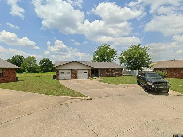 2 Mulberry Ln, Pryor, OK 74361