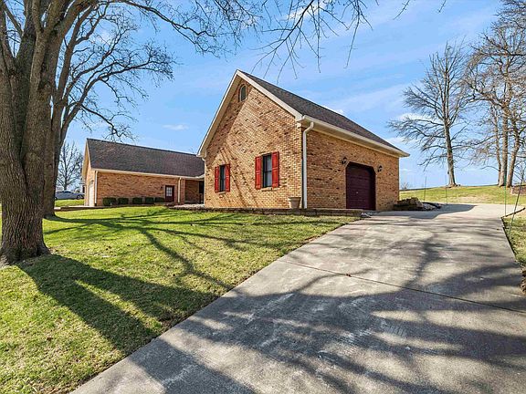 4th image of 1023 Parkwood Ct