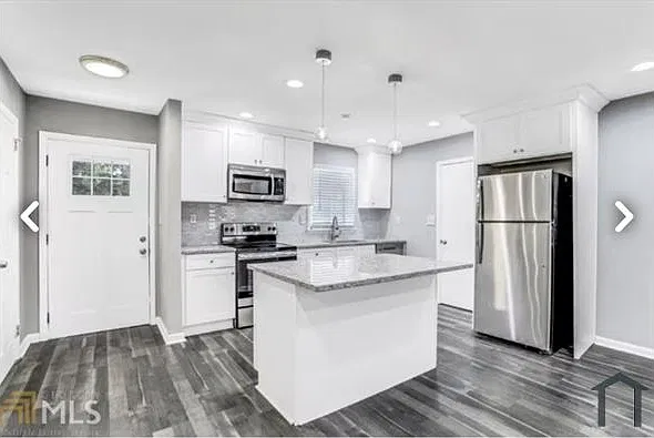 5 bed, 1800 sqft, $2,400 — Photo 4