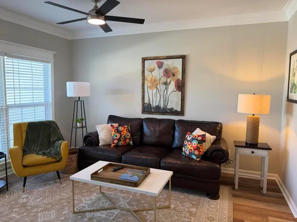 700 Daniel Ellis Dr APT 2203, Charleston, SC 29412