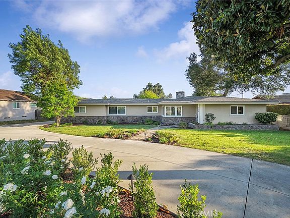 4th image of 726 E Sierra Madre Ave