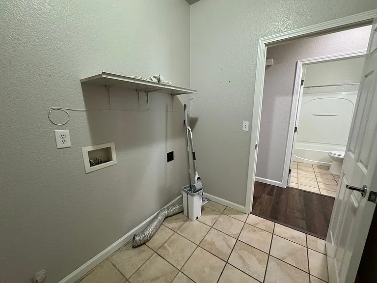 3020 McCook Way — Photo 35