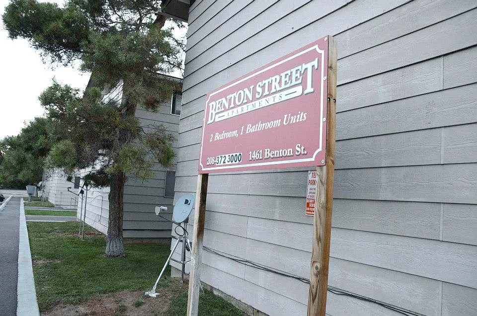 Benton St. Apartments — Photo 2