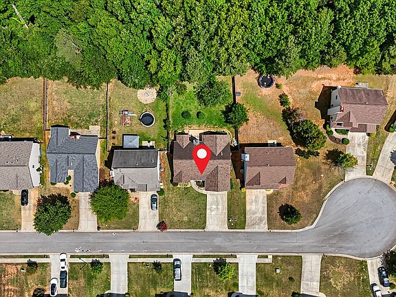 4th image of 530 Firethorn Ct