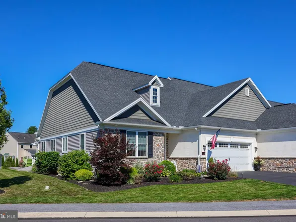 233 Sawgrass Dr, Millersville, PA 17551